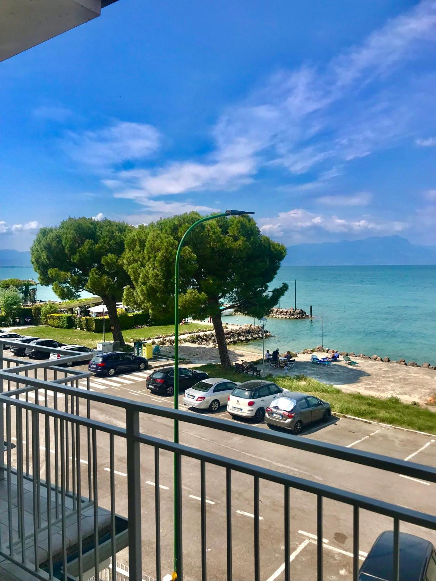 Casa Caterina Lake View Holidays Apartments Peschiera del Garda Eksteriør bilde